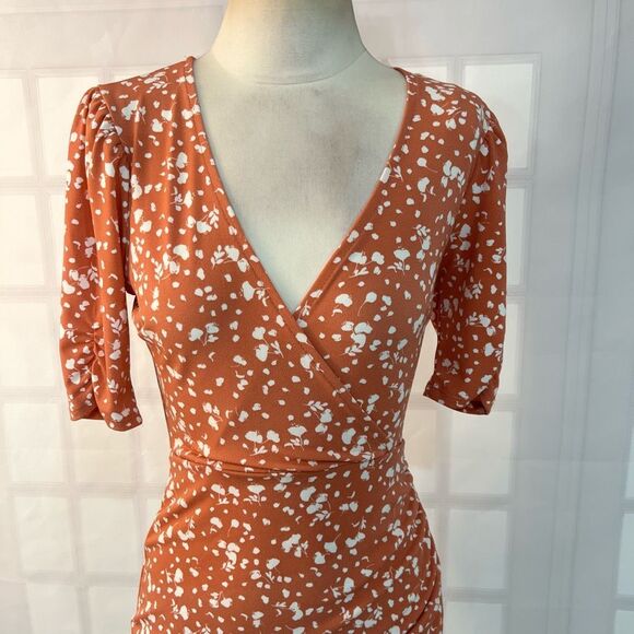 🔥🔥5 for $25🔥🔥 All in Favor Mauve Surplice Neck Bodycon Short Sleeve Mini Dress - Picture 2 of 11